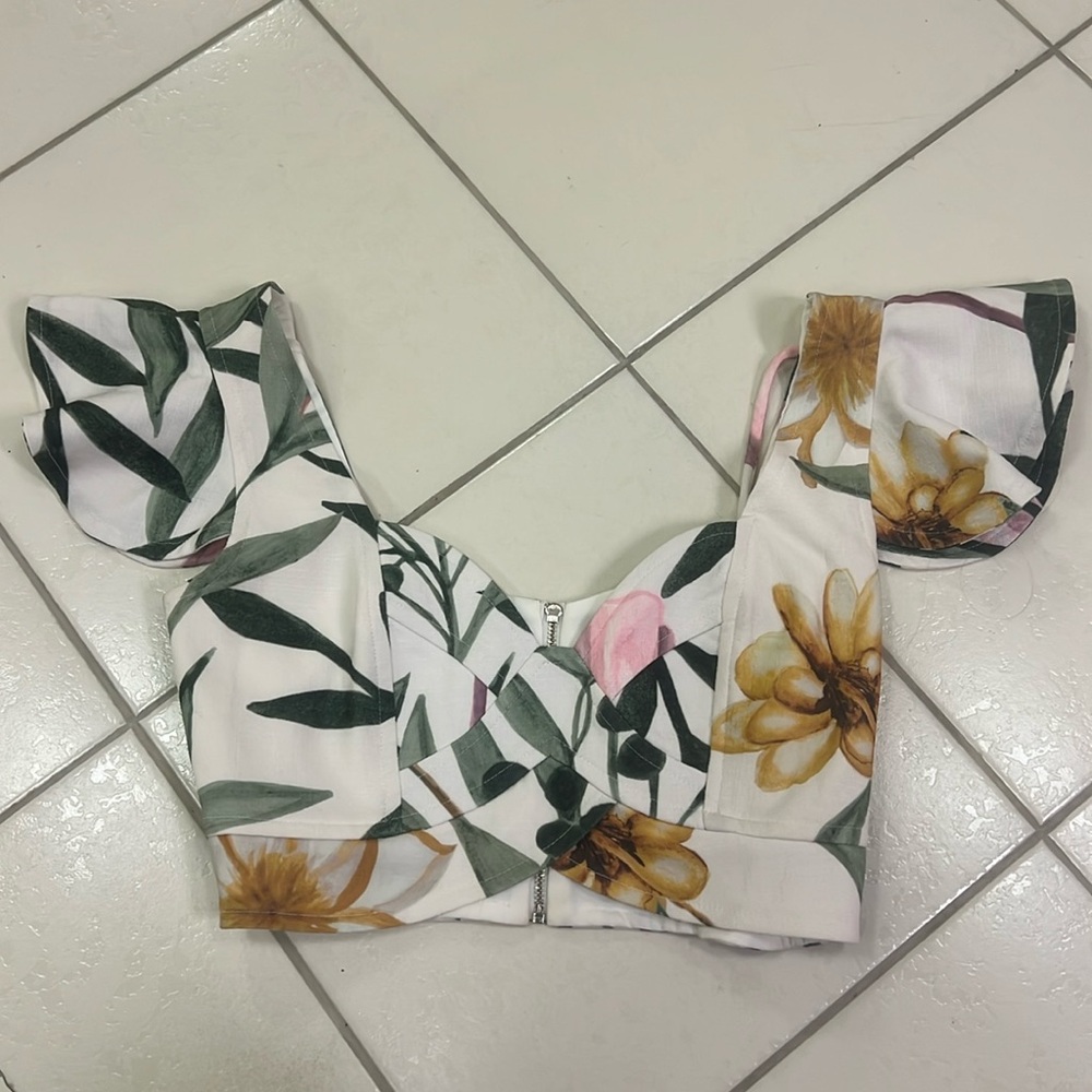 Never worn. Cropped shirt